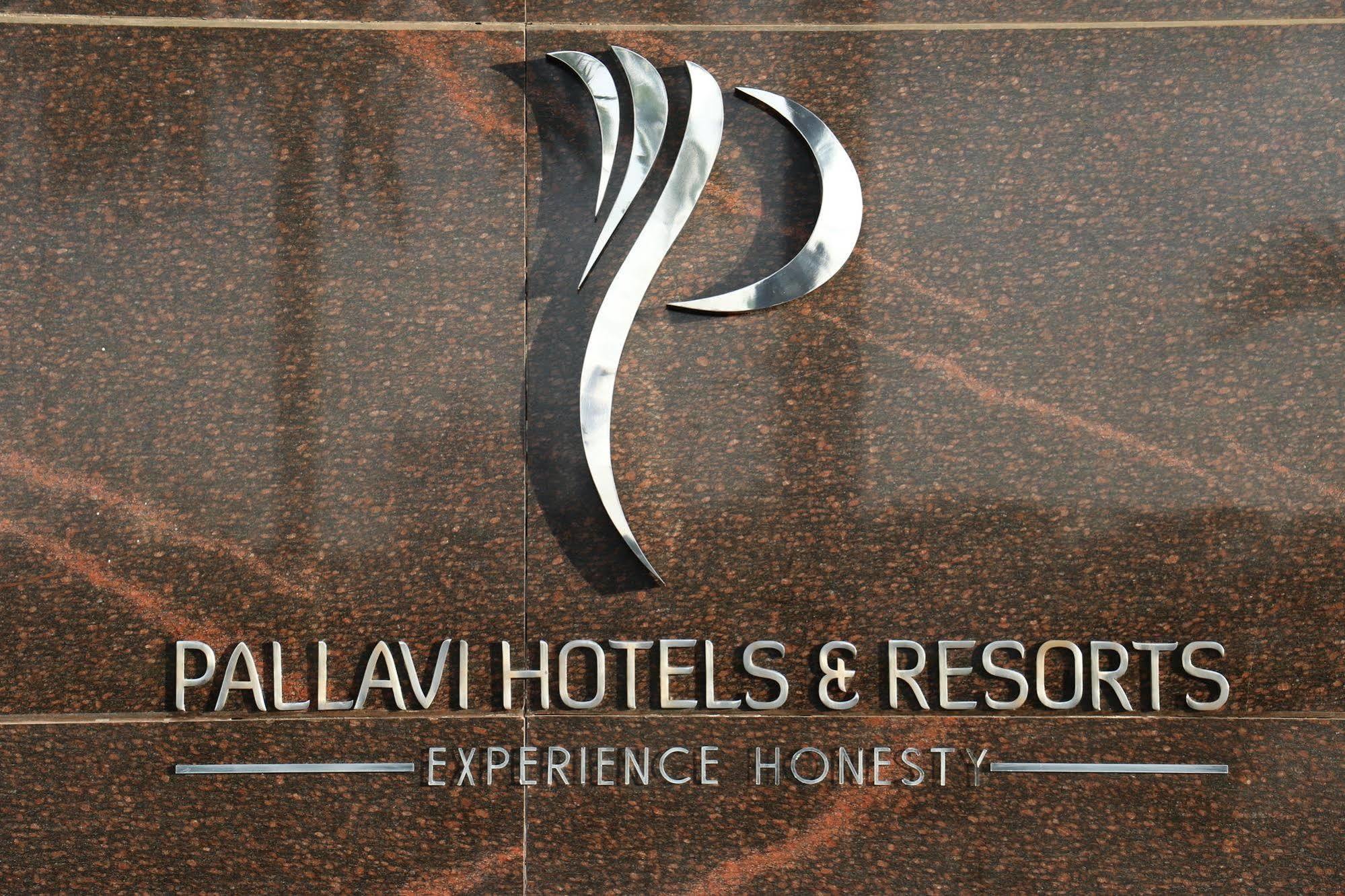 Pallavi A'Vida Navi Mumbai Bagian luar foto